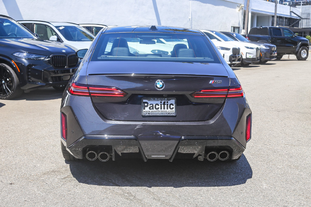 Used 2026 BMW M5 AWD/4WD image 5