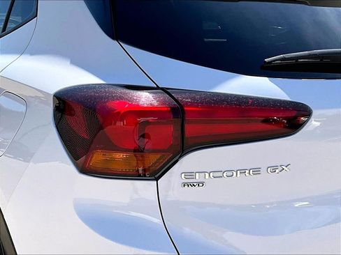 Used 2025 Buick Encore GX Preferred AWD/4WD image 27