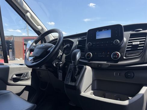 Used 2025 Ford Transit 250 148 Medium Roof Extended AWD image 16