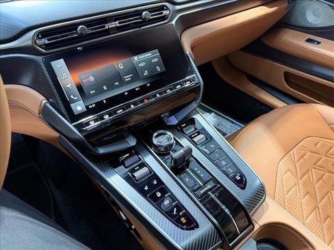 New 2026 Aston Martin Vanquish RWD image 21