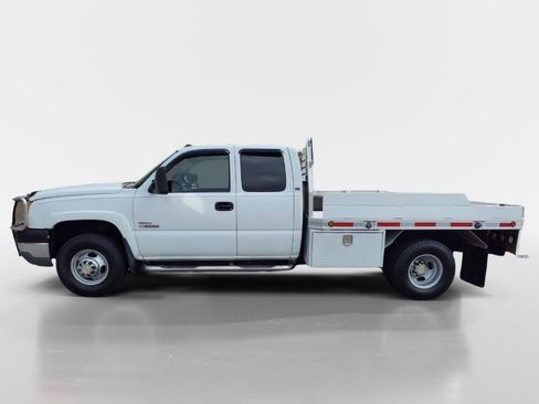 Used 2005 Chevrolet Silverado 3500 LS w/ Heavy-Duty Power Package image 2