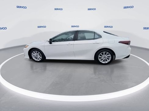 Used 2023 Toyota Camry LE image 5