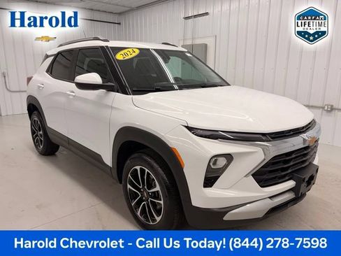 Used 2024 Chevrolet TrailBlazer LT w/ Convenience Package AWD/4WD image 1