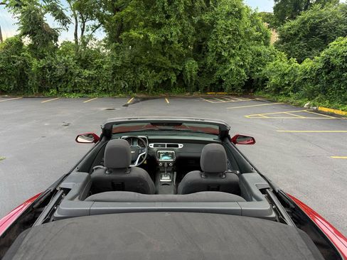 Used 2015 Chevrolet Camaro LT RWD image 27