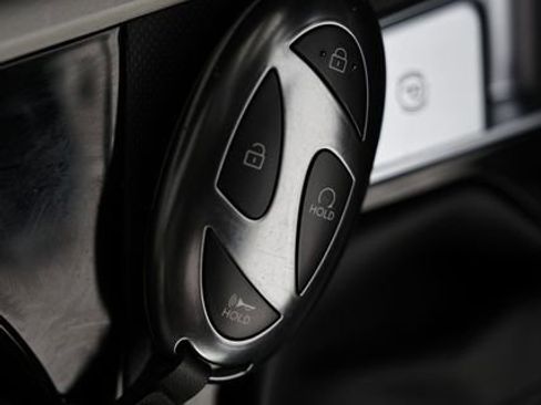 Certified 2025 Hyundai Elantra Limited image 41