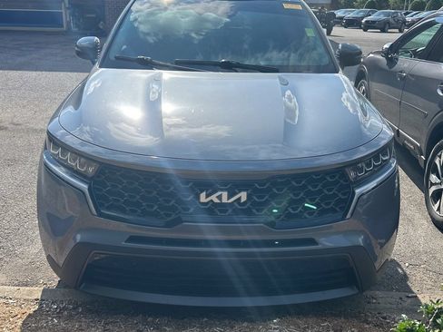 Certified 2023 Kia Sorento S w/ Panoramic Sunroof Package AWD/4WD image 8