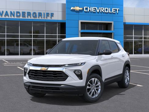 New 2026 Chevrolet TrailBlazer LS w/ LS Convenience Package FWD image 6