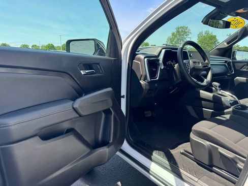 Used 2025 GMC Canyon Elevation AWD/4WD image 12
