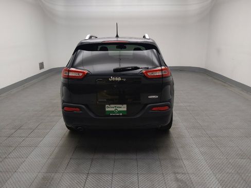 Used 2015 Jeep Cherokee Latitude FWD image 6