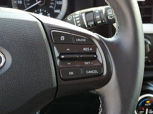 Used 2022 Hyundai Venue Limited w/ Cargo Package FWD image 22