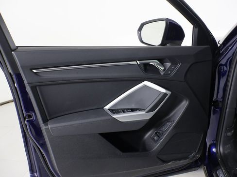 Certified 2025 Audi Q3 2.0T Premium w/ Convenience Package image 22