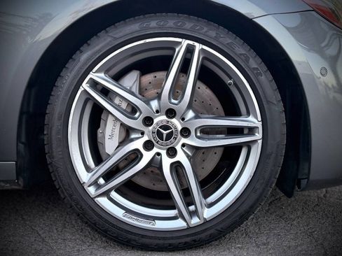 Used 2018 Mercedes-Benz E 300 w/ Premium 1 Package image 18
