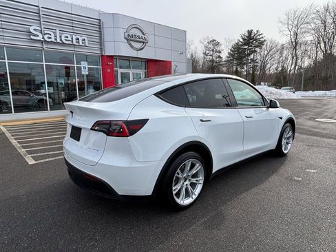 Used 2020 Tesla Model Y Long Range image 2