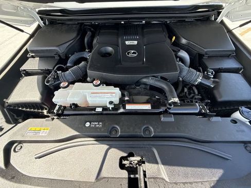 Used 2024 Lexus GX 550 w/ Accessory Package (Z1) AWD/4WD image 28