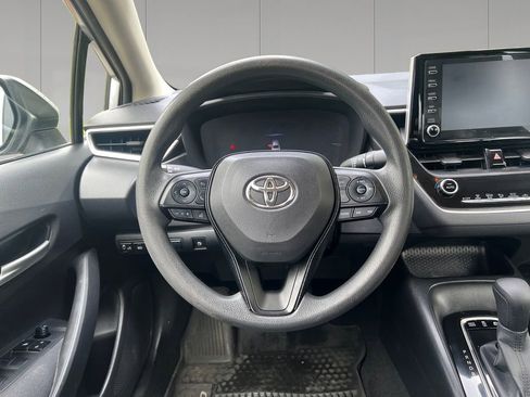 Used 2020 Toyota Corolla LE FWD image 13