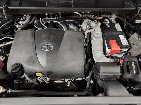 Used 2022 Toyota Highlander XLE FWD image 54