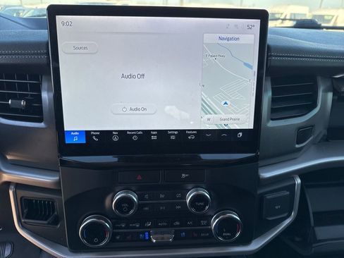 Used 2023 Ford Expedition XLT image 22