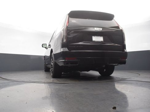 Certified 2023 Cadillac Escalade ESV Sport Platinum w/ LPO, ONYX Package image 55