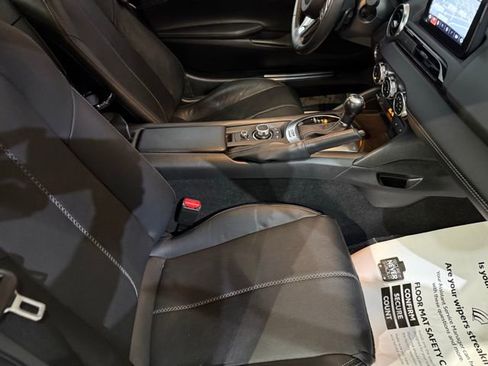 Used 2021 MAZDA MX-5 Miata RF Grand Touring RWD image 27