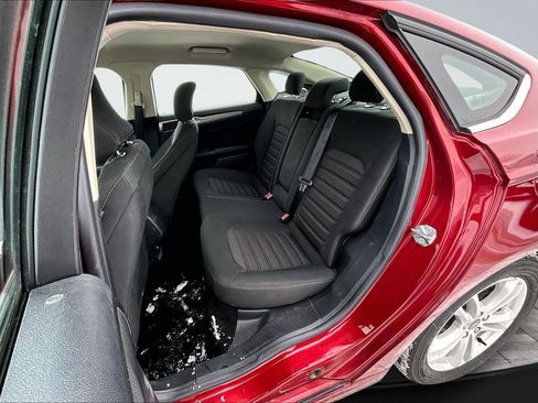 Used 2018 Ford Fusion SE image 17