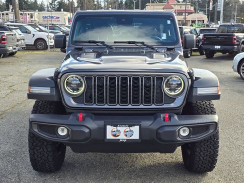 Used 2024 Jeep Wrangler Unlimited Rubicon w/ Convenience Group image 3