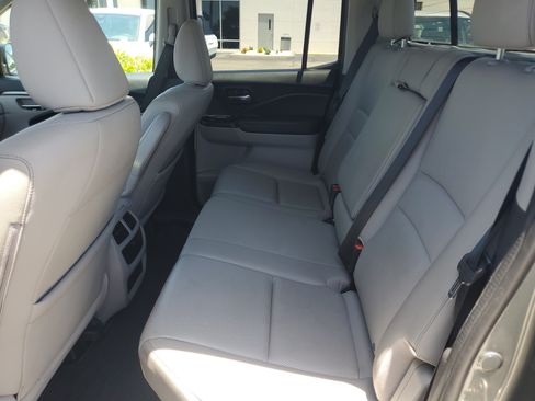 Used 2019 Honda Ridgeline RTL image 12