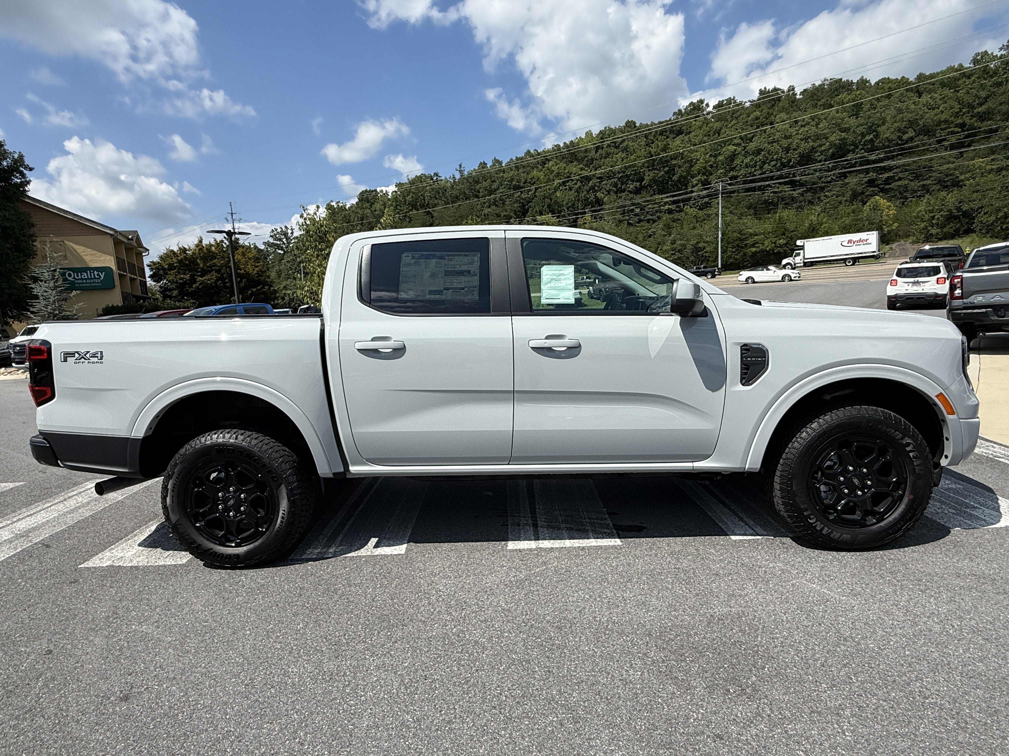 New 2026 Ford Ranger Lariat w/ FX4 Off-Road Package AWD/4WD image 4