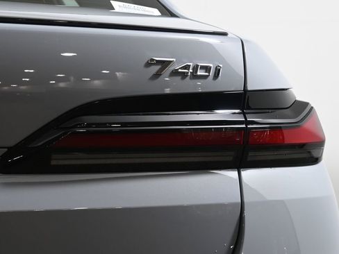 New 2026 BMW 740i xDrive w/ Executive Package AWD/4WD image 13