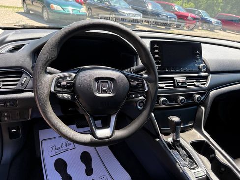 Used 2018 Honda Accord LX image 5