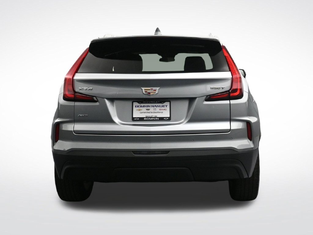 Used 2024 Cadillac XT4 Luxury w/ Cold Weather Package AWD/4WD image 4