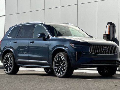 New 2026 Volvo XC90 B6 Plus w/ Protection Package Premier image 7
