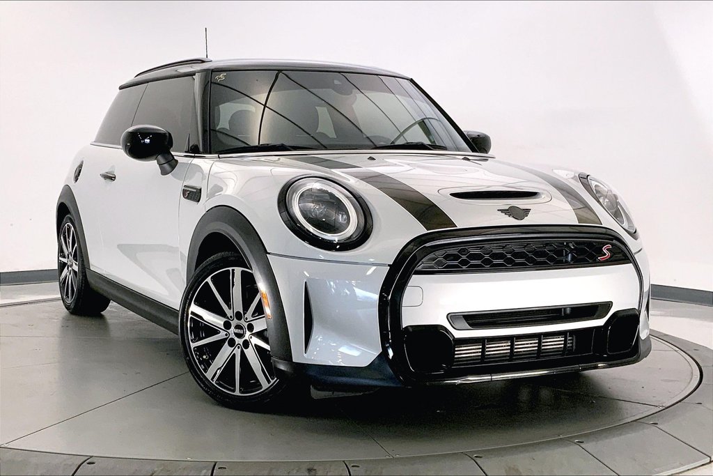 Certified 2023 MINI Cooper S FWD image 1