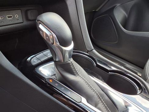 Used 2023 Buick Encore GX Select w/ Sport Touring Package image 7