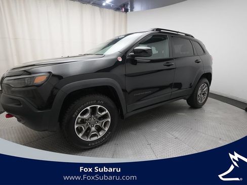 Used 2022 Jeep Cherokee Trailhawk w/ Comfort/Convenience Group AWD/4WD image 1