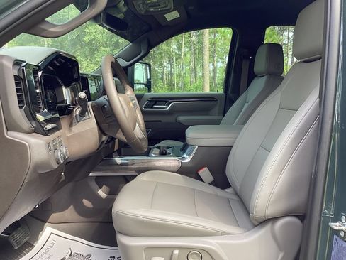 New 2026 Chevrolet Silverado 2500 LTZ w/ LTZ Plus Package AWD/4WD image 17