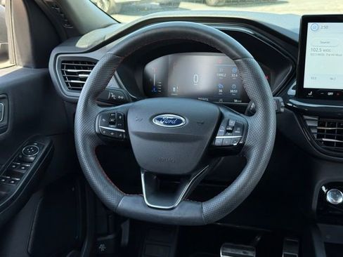 Certified 2023 Ford Escape ST-Line w/ Tech Pack #1 AWD/4WD image 5