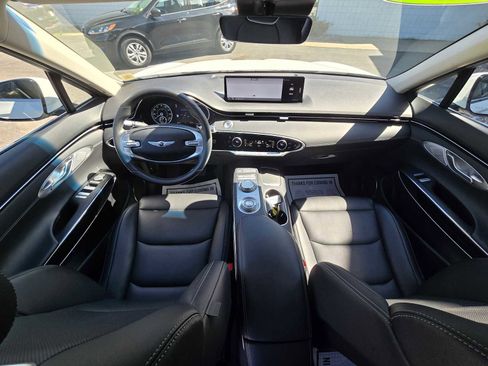 Used 2025 Genesis GV70 2.5T AWD/4WD image 17