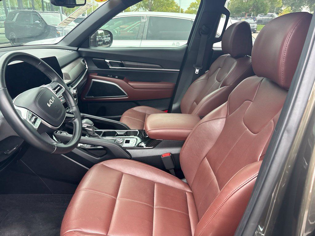 Used 2024 Kia Telluride EX FWD image 17