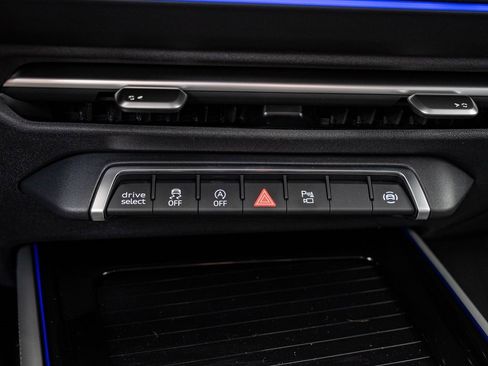 New 2026 Audi Q3 quattro 2.0T image 37