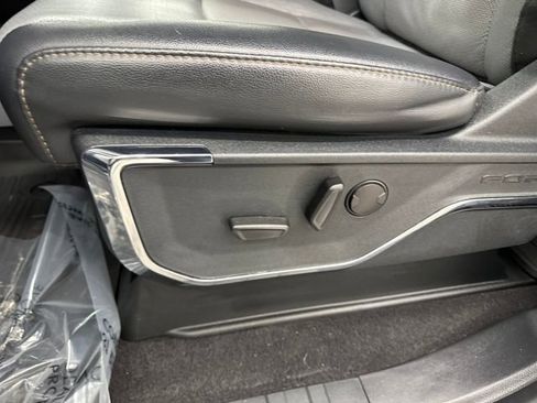 Used 2024 Ford F150 Lariat w/ FX4 Off-Road Package image 41