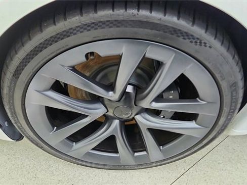 Used 2021 Tesla Model S Plaid image 59