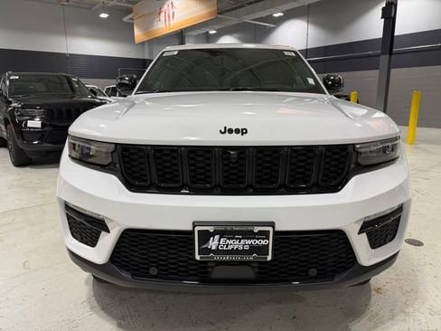 New 2025 Jeep Grand Cherokee Limited image 2