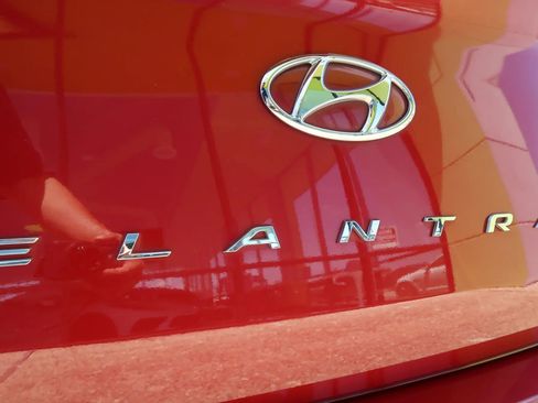 Used 2019 Hyundai Elantra SEL image 46