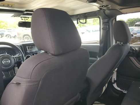 Used 2018 Jeep Wrangler Unlimited Sport S AWD/4WD image 9