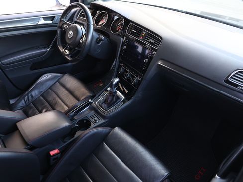 Used 2018 Volkswagen GTI Autobahn FWD image 22