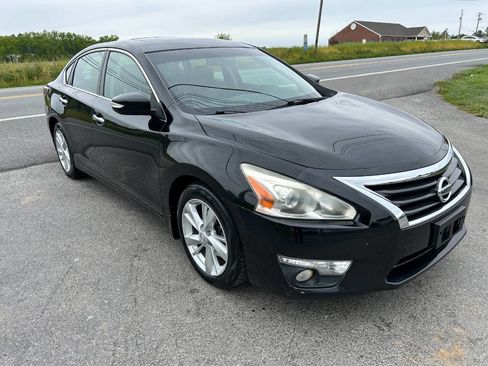 Used 2014 Nissan Altima 2.5 SL w/ Technology Package FWD image 3