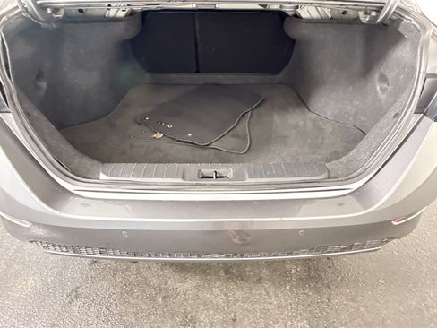 Used 2025 Nissan Sentra SV FWD image 35