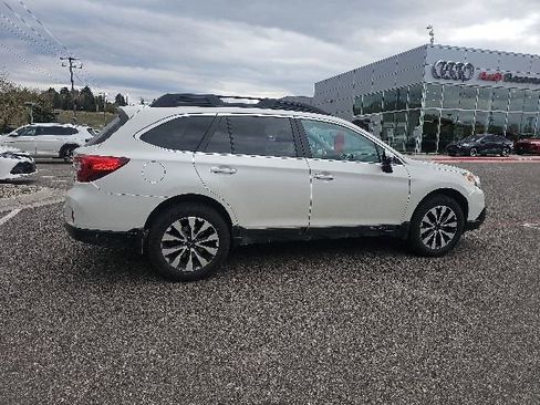 Used 2015 Subaru Outback 2.5i Limited AWD/4WD image 4