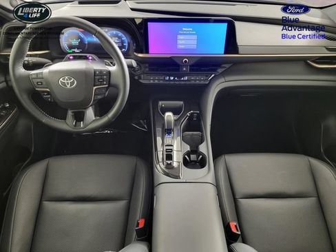 Used 2025 Toyota Crown Platinum AWD/4WD image 20