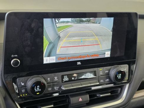 Certified 2024 Toyota Grand Highlander FWD image 17